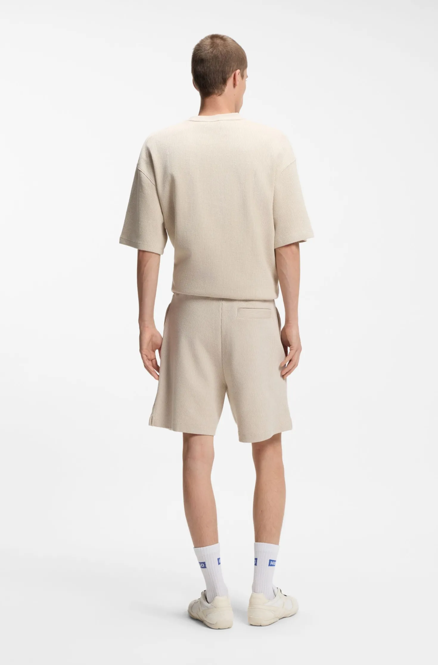 Loose-fit shorts in a waffle-structured cotton blend