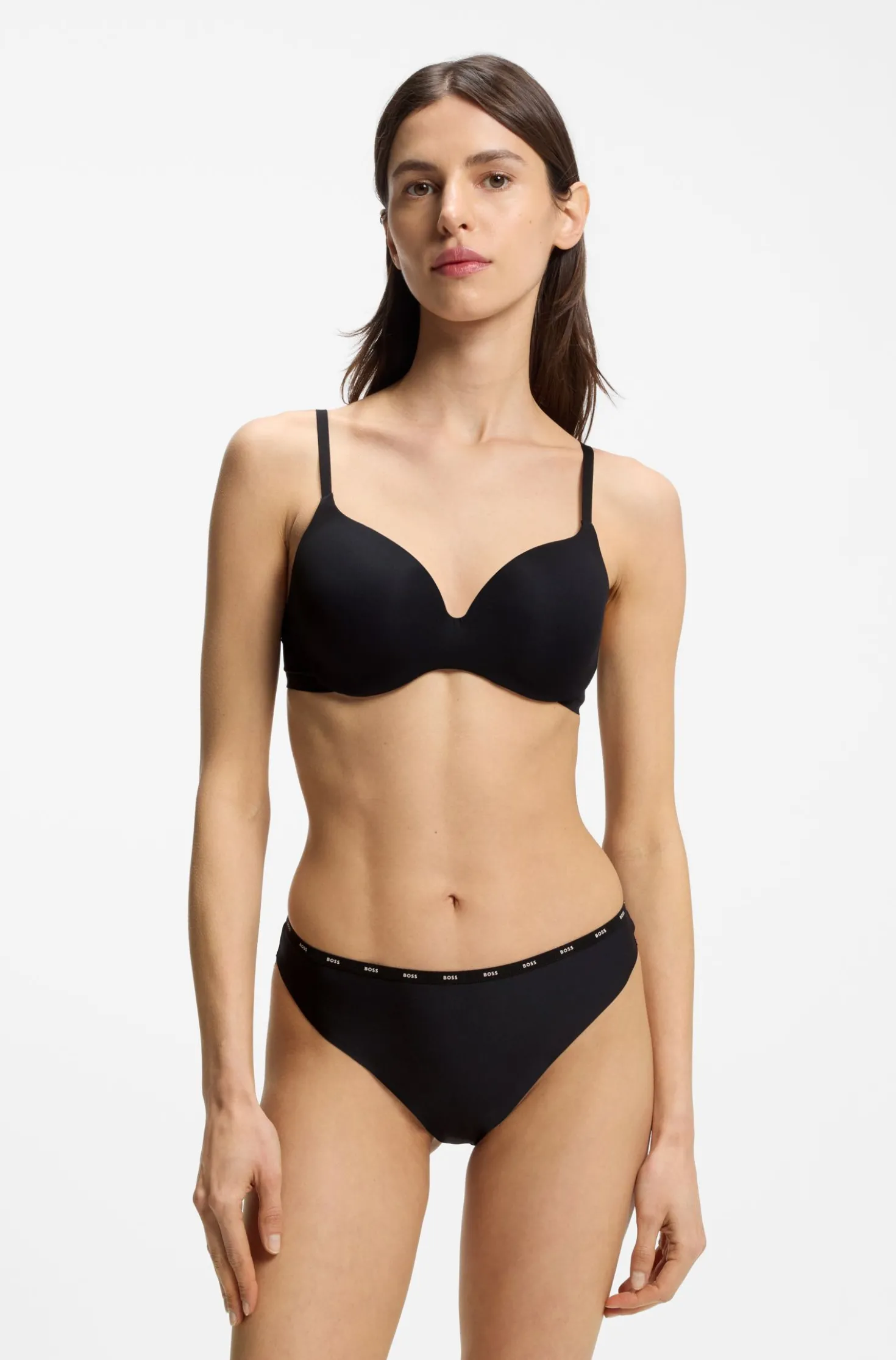 Low-rise briefs with clean finishes