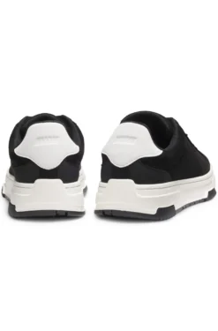 Low-top trainers in faux suede