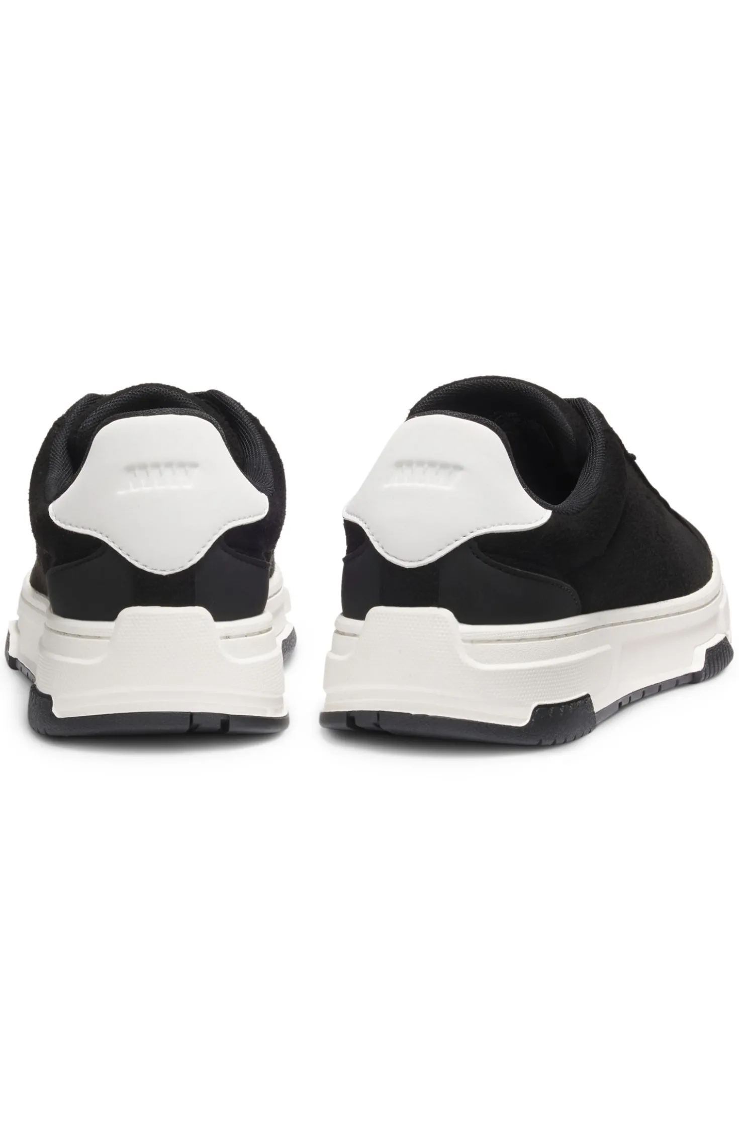 Low-top trainers in faux suede