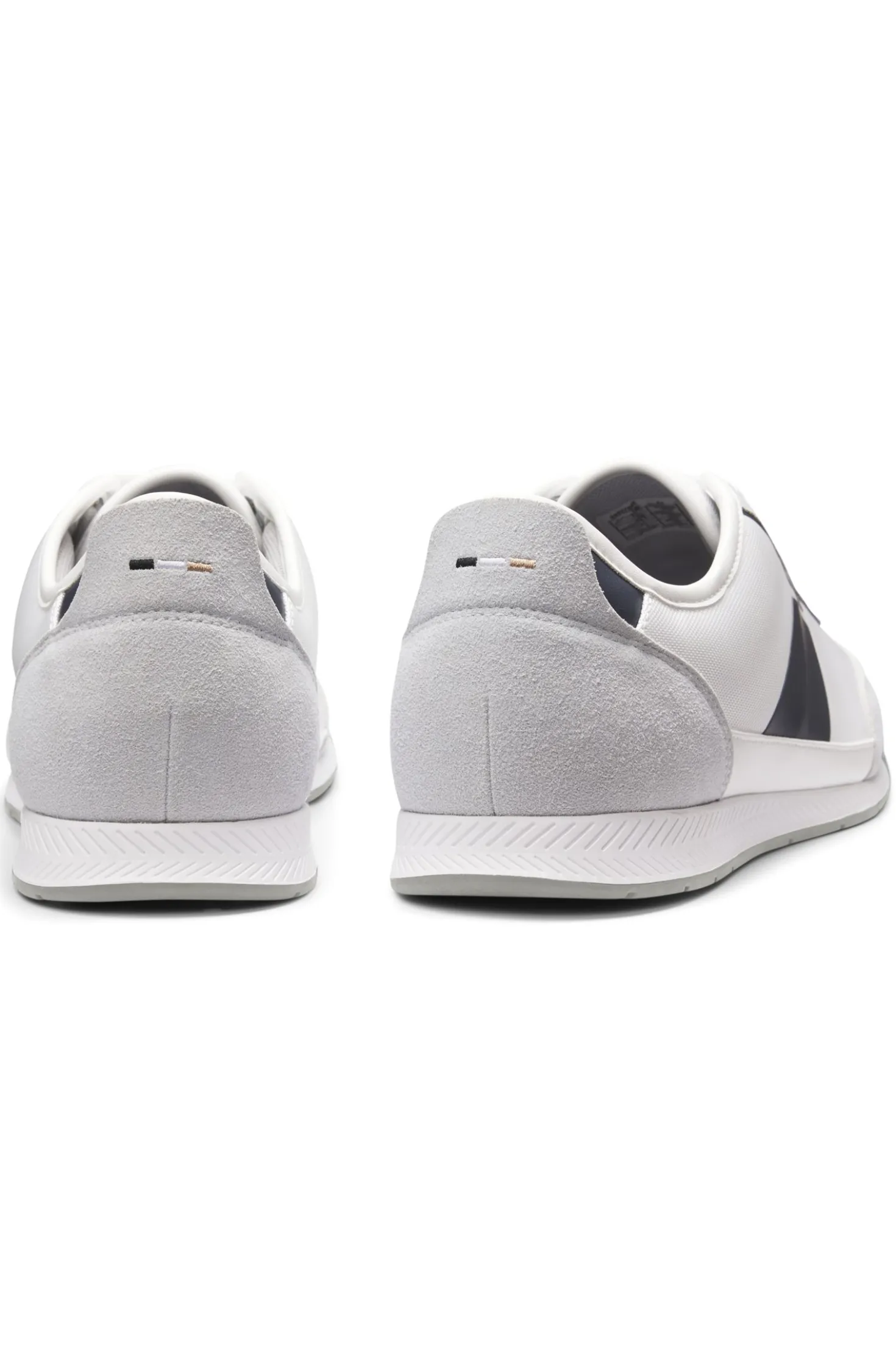 Low-top trainers with structured trims