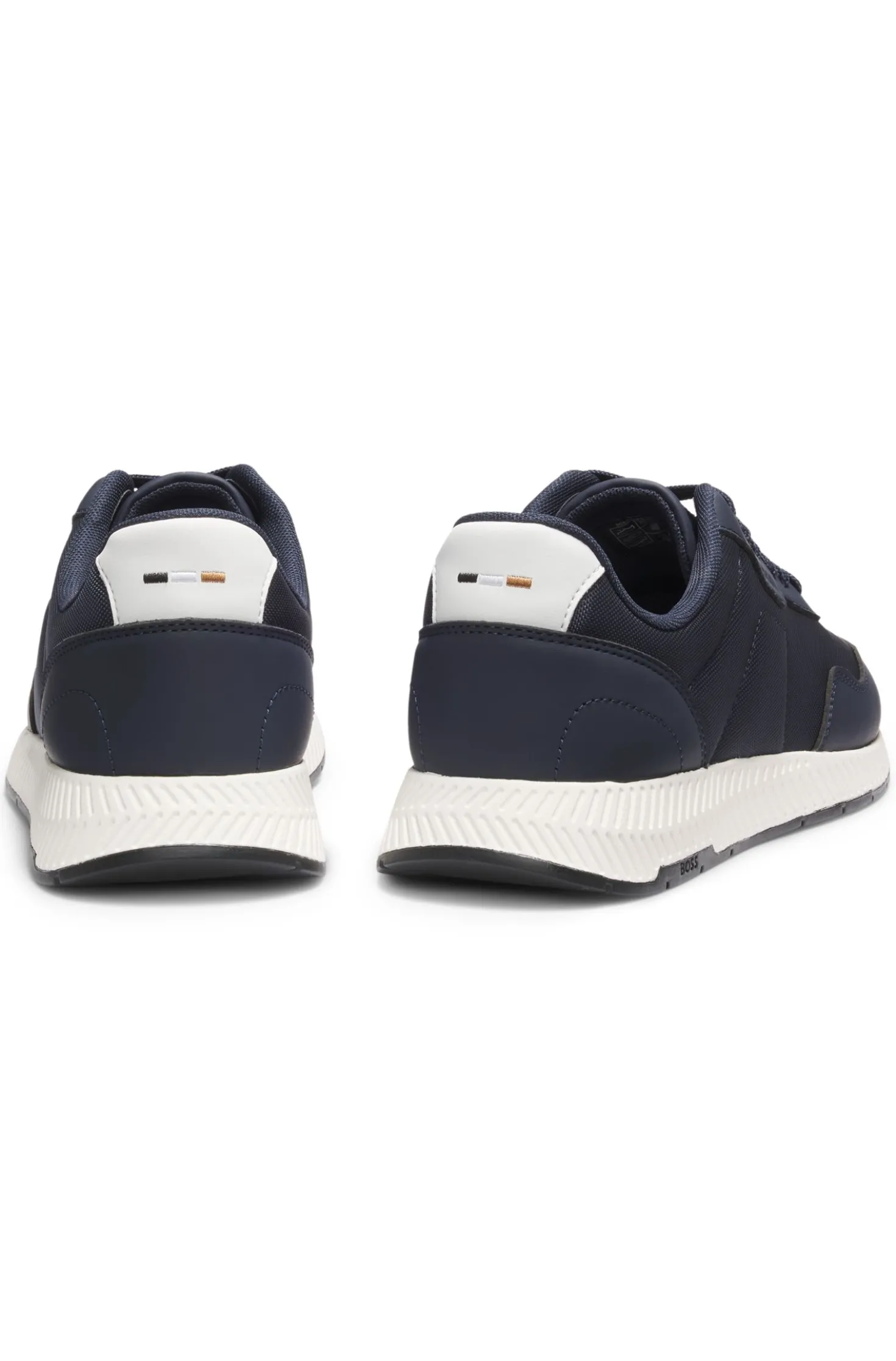 Low-top trainers with textured uppers