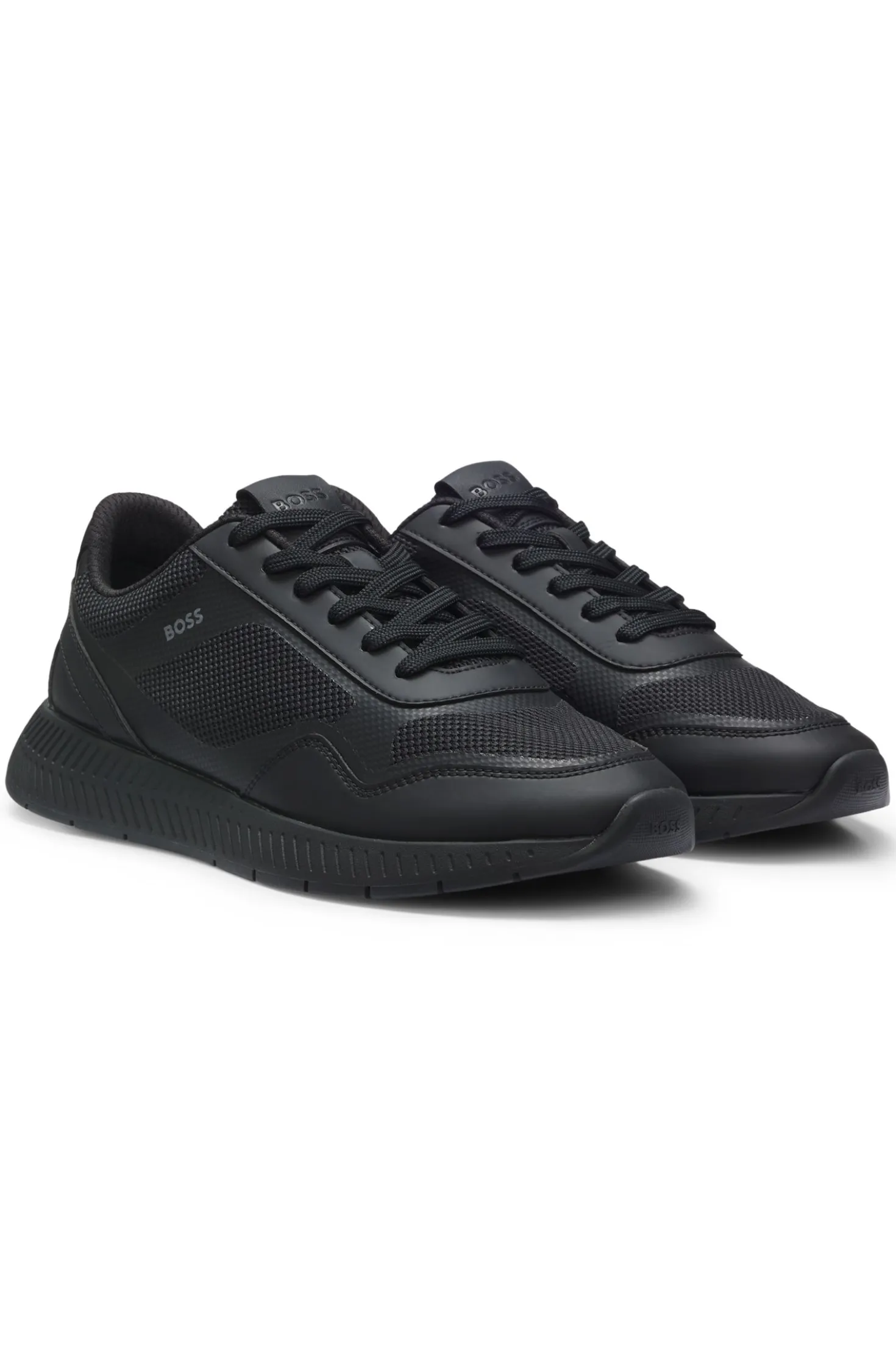 Mesh trainers with ribbed sole