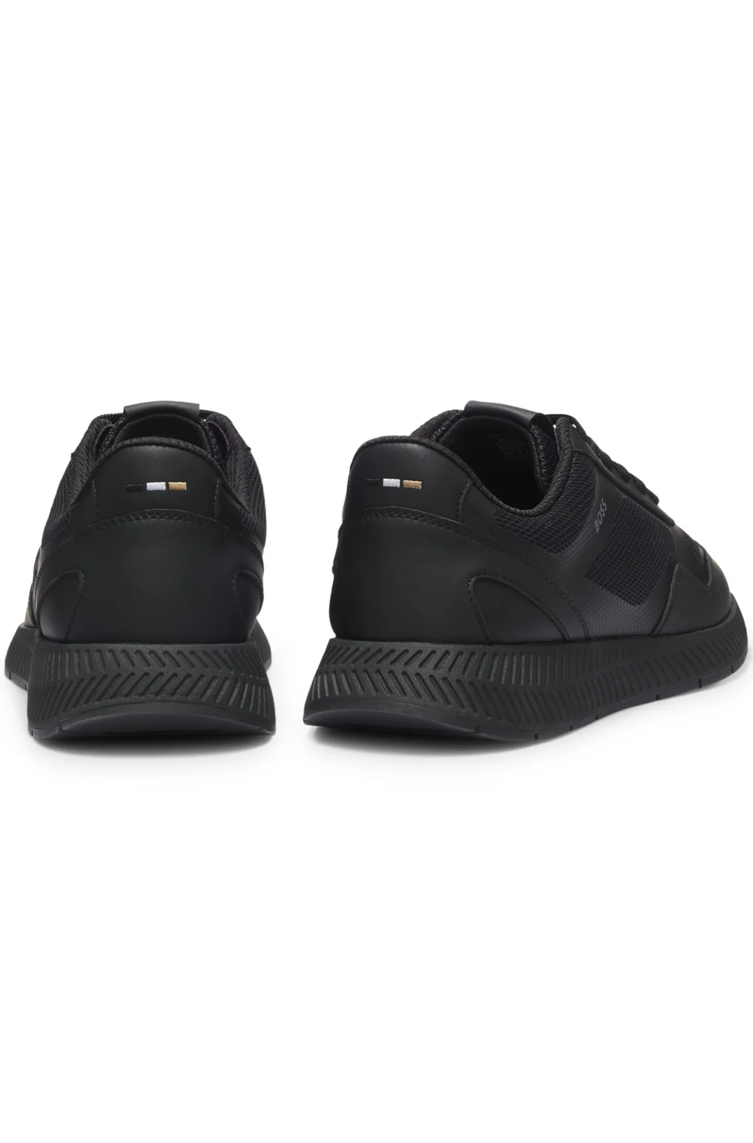 Mesh trainers with ribbed sole