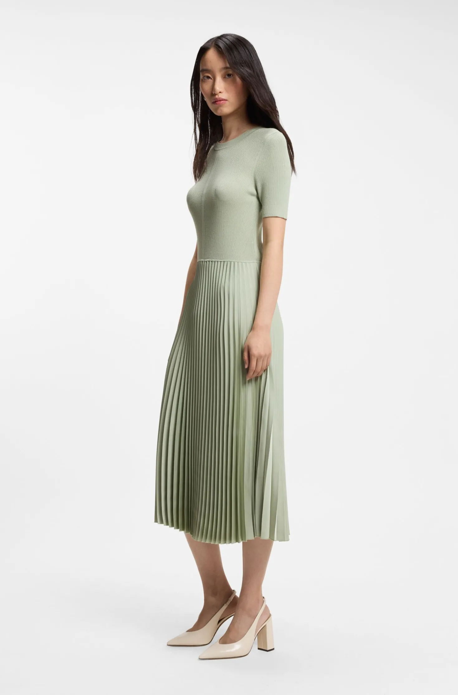 Mixed-material dress with plissé skirt