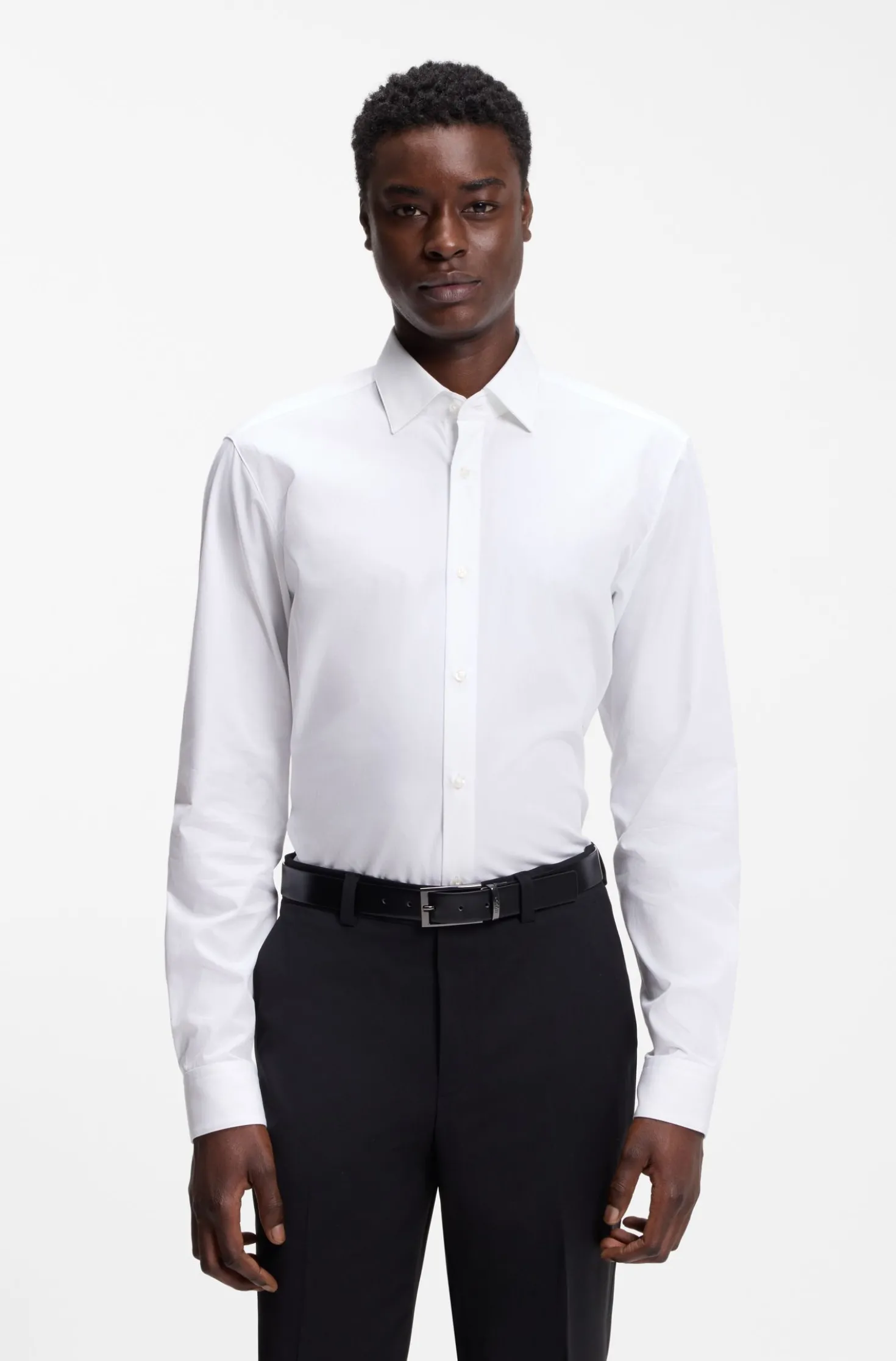 Modern-fit shirt in easy-iron cotton poplin
