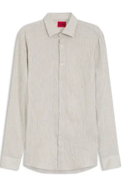 Modern-fit shirt in striped seersucker