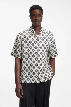 Oversized-fit shirt with statement print