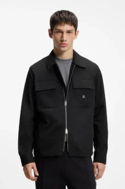Oversized-fit shirt with zip closure