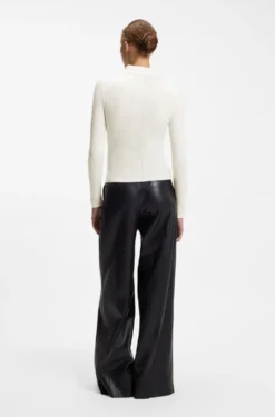 Polo sweater in a wool blend with cashmere