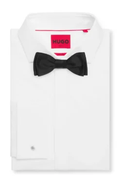 Pre-tied bow tie in a silk blend