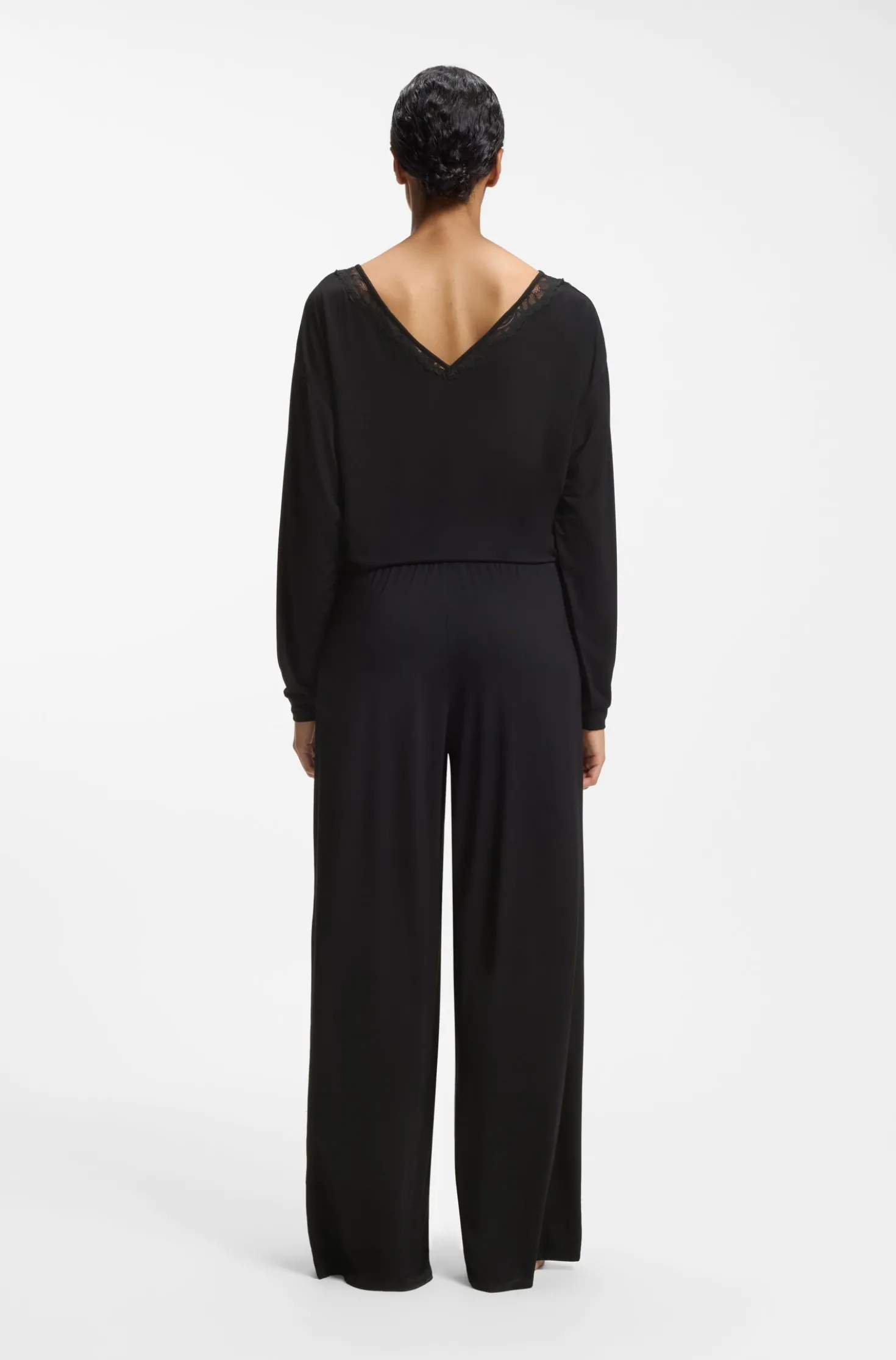 Pyjama bottoms with lace-trimmed pockets