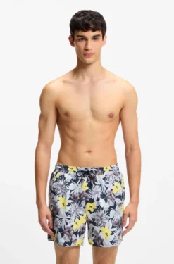 Quick-dry swim shorts with all-over print