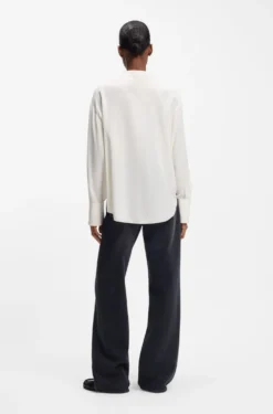 Regular-fit blouse in sandwashed silk with adjustable cuffs
