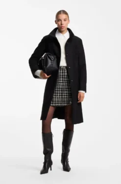 Regular-fit coat in a wool blend