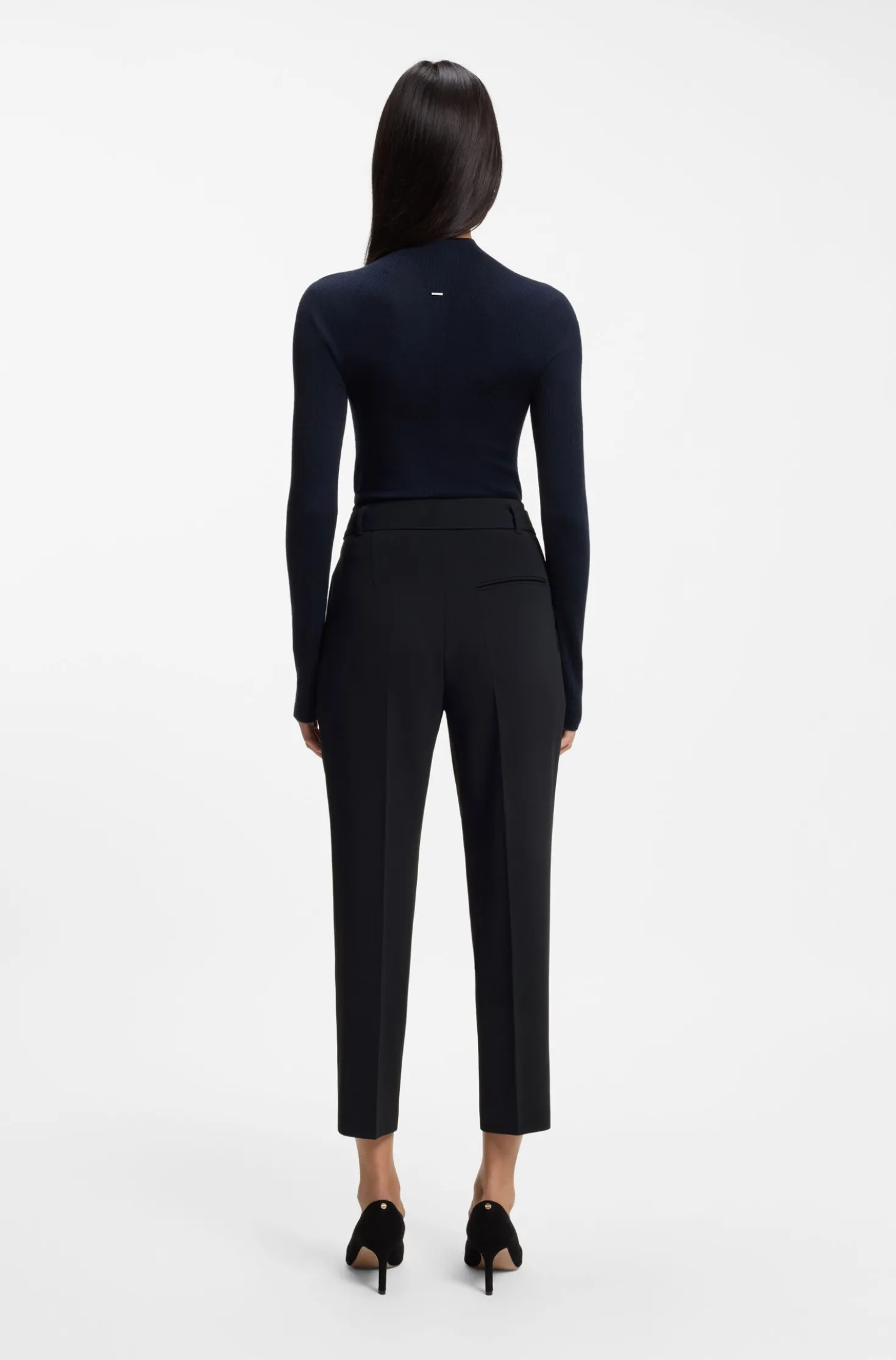 Regular-fit cropped trousers in crease-resistant crepe
