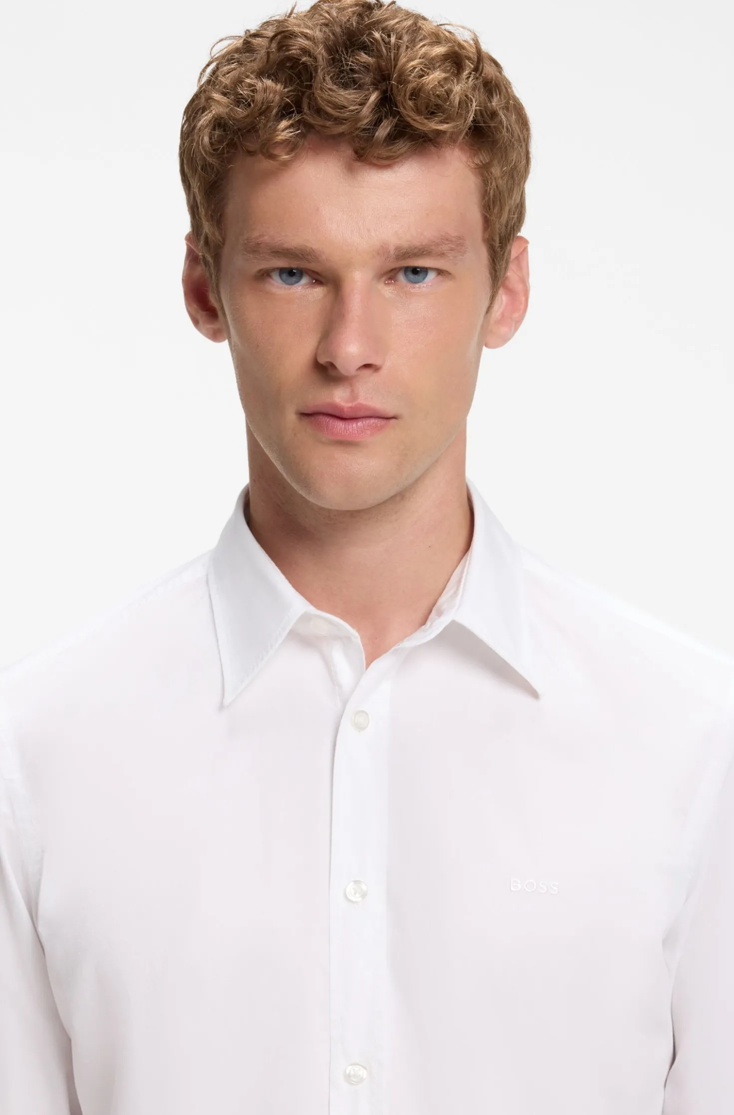 Regular-fit shirt in cotton poplin with embroidered logo