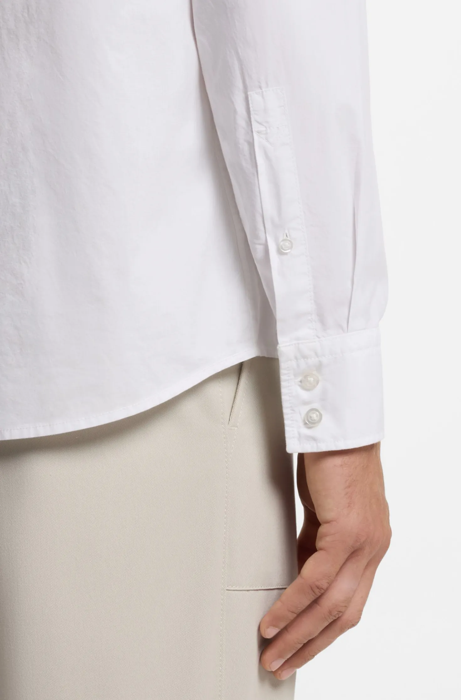 Regular-fit shirt in cotton poplin with embroidered logo
