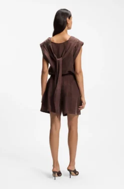Regular-fit shorts in canvas with drawstring waist