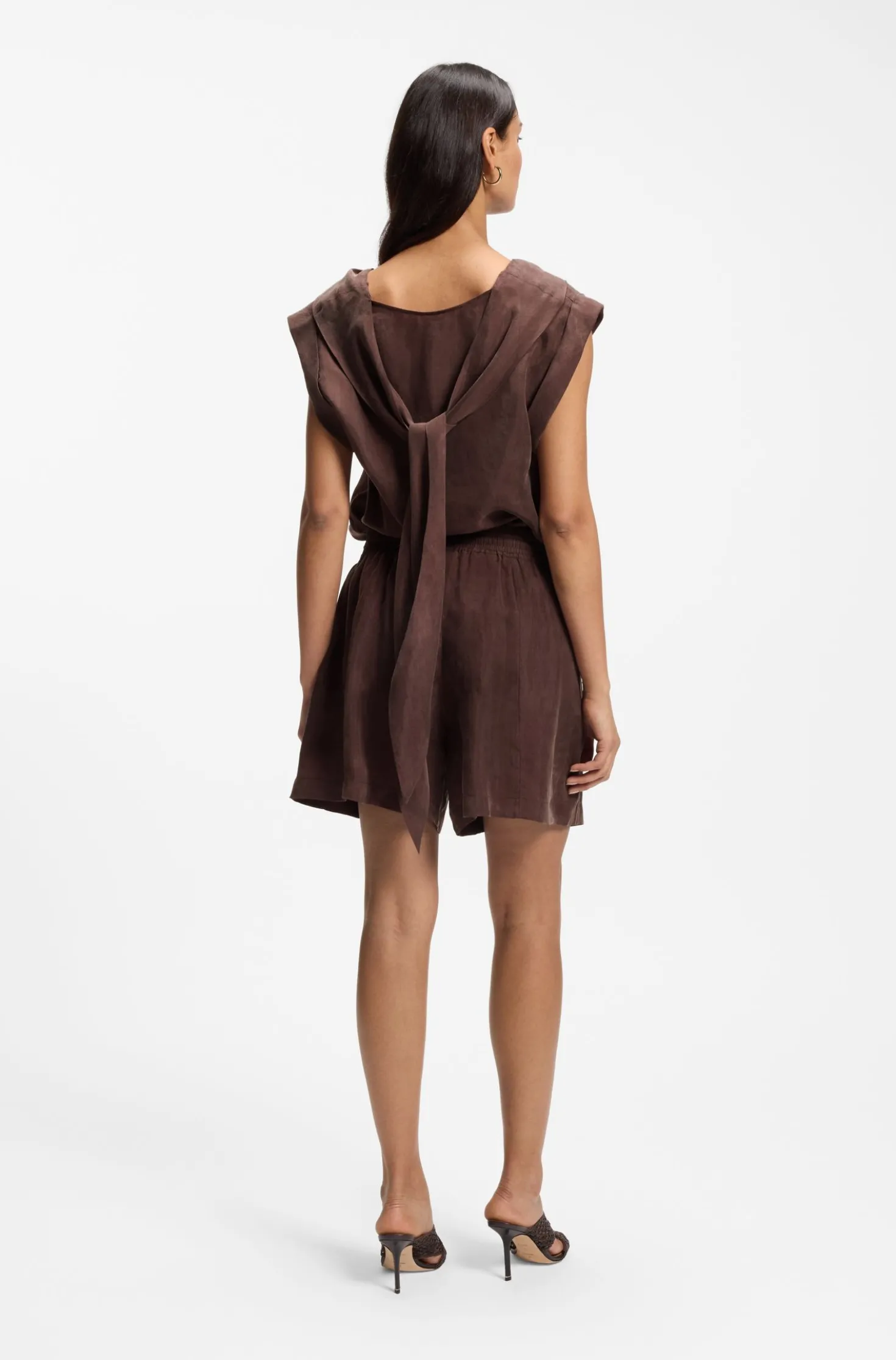 Regular-fit shorts in canvas with drawstring waist