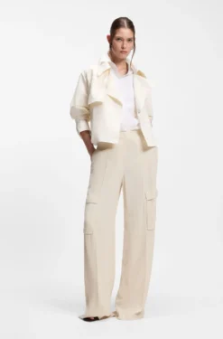 Regular-fit trousers in crepe with cargo pockets