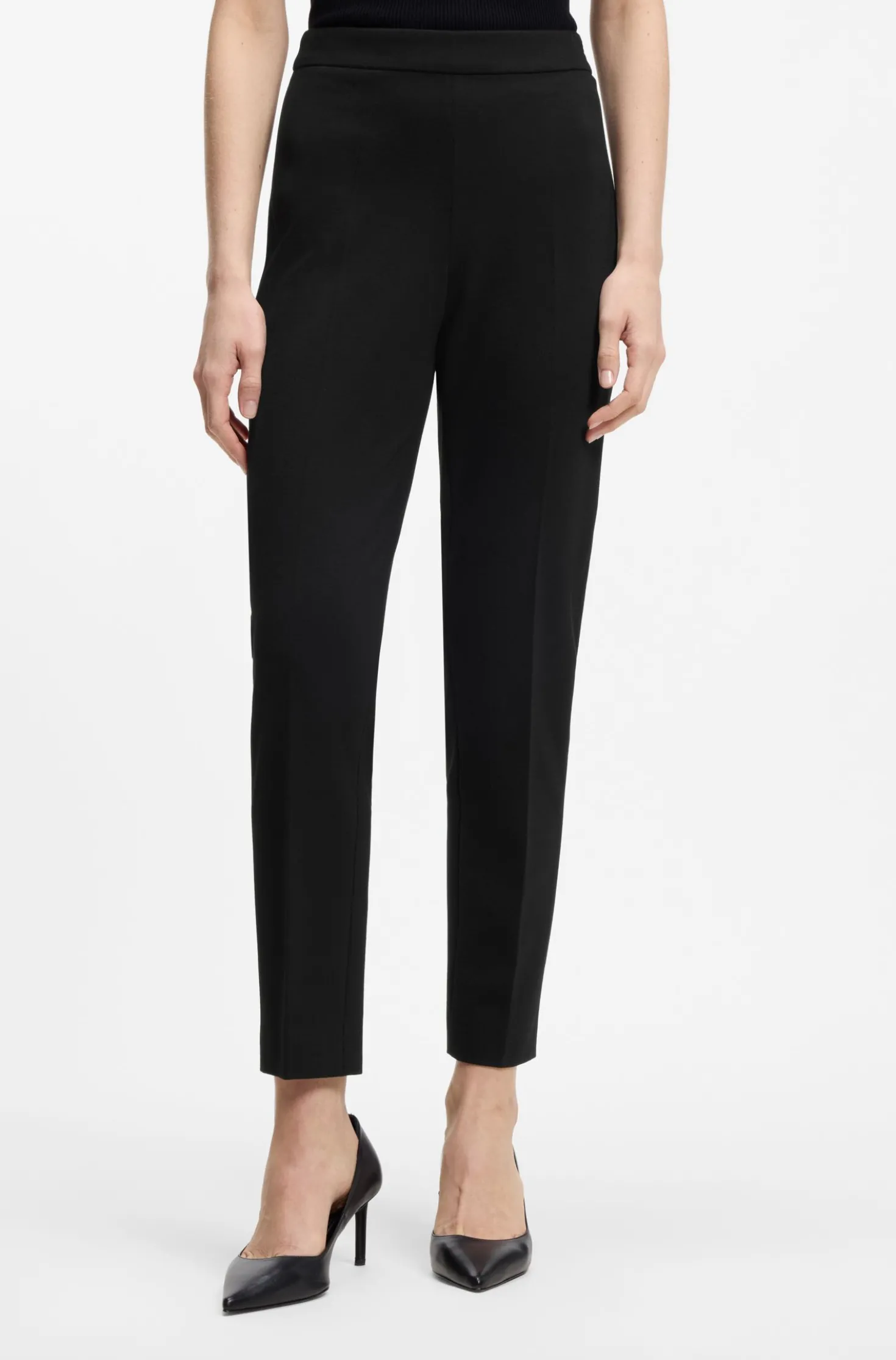 Regular-fit trousers in stretch fabric with tapered leg