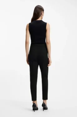 Regular-fit trousers in stretch fabric with tapered leg