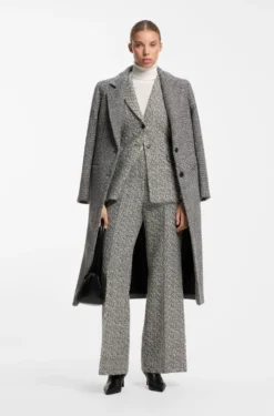 Regular-fit trousers in stretch herringbone fabric