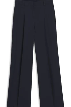 Regular-fit trousers with an extra-long leg