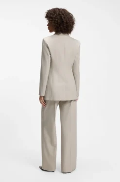 Relaxed-fit blazer with double-breasted closure