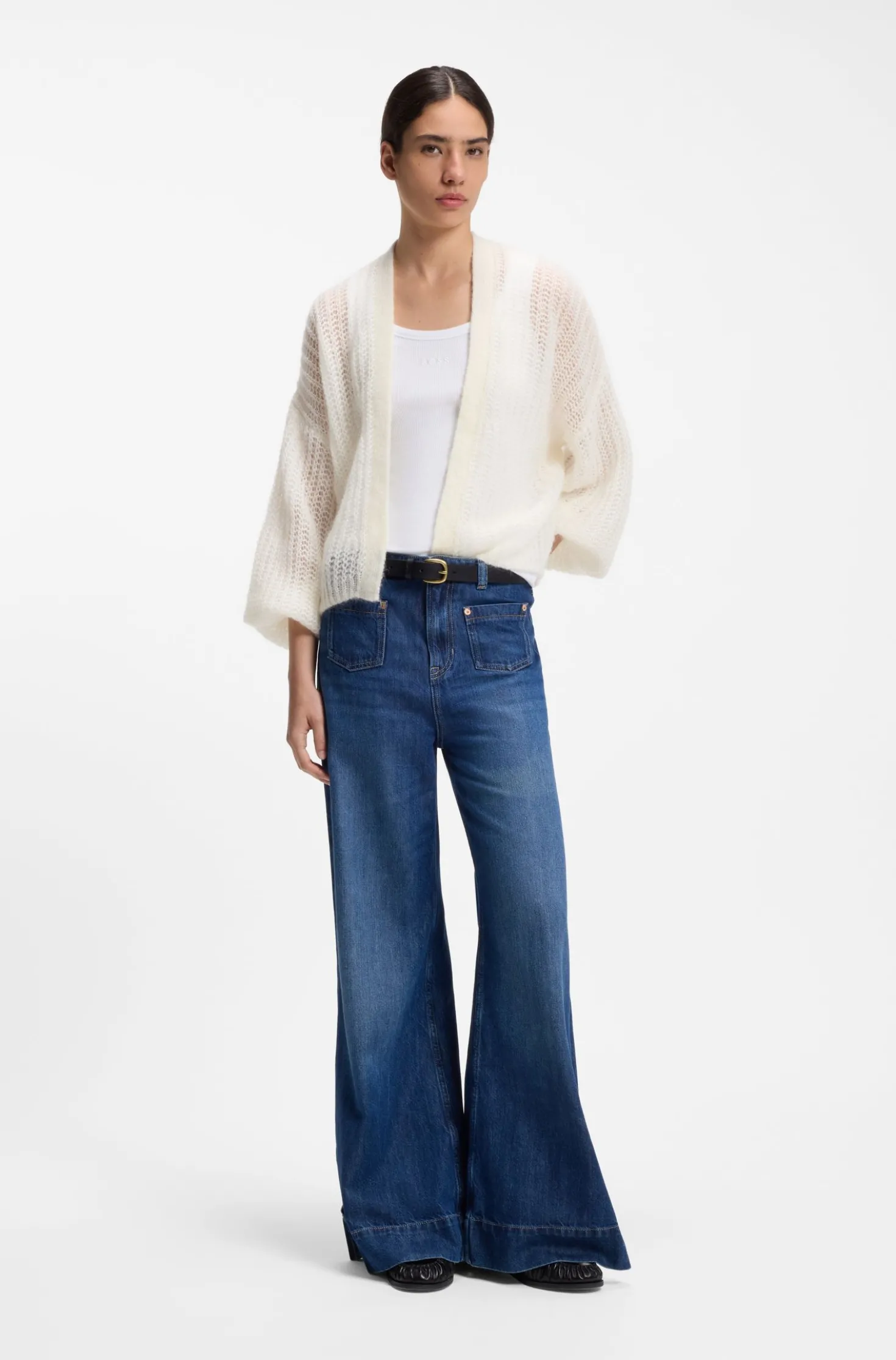 Relaxed-fit cardigan with open-knit structure