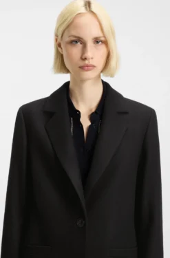 Relaxed-fit coat in a wool blend