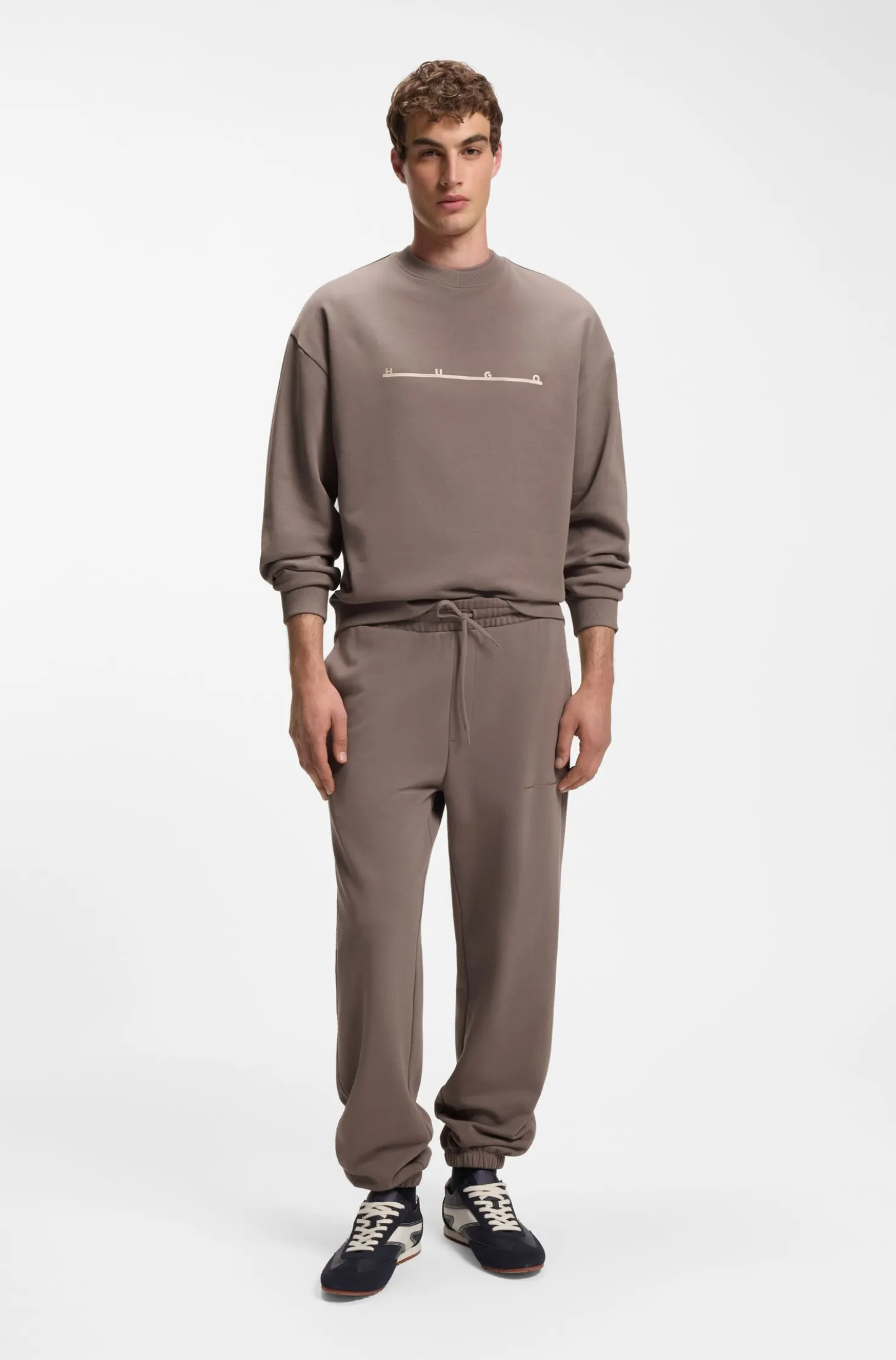 Relaxed-fit cotton trousers with streetwear logo