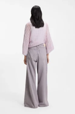 Relaxed-fit jeans with wide leg