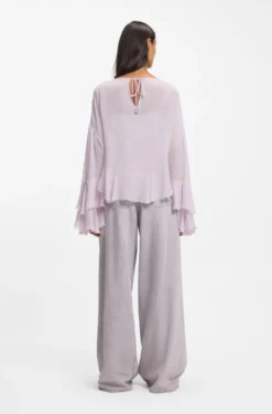 Relaxed-fit ruffled blouse in crepe Georgette seersucker
