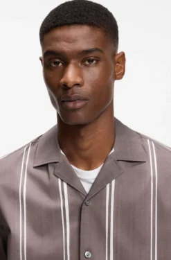 Relaxed-fit shirt in striped stretch cotton