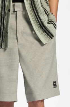 Relaxed-fit shorts with houndstooth pattern