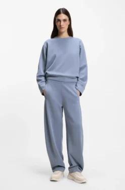 Relaxed-fit sweatshirt with logo embroidery