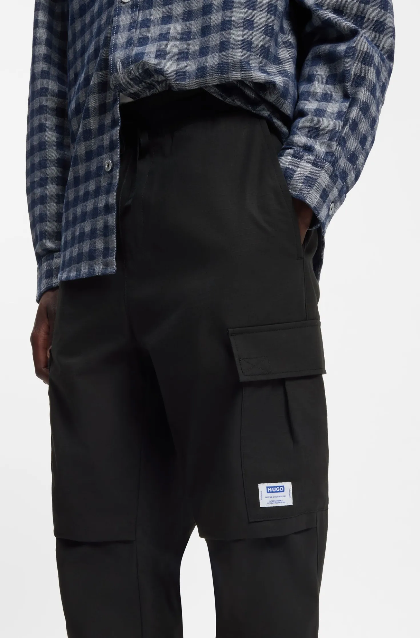Relaxed-fit trousers in ripstop fabric