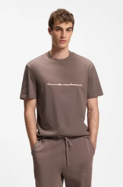 Relaxed-fit T-shirt with zigzag stitching detail