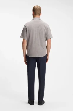 Short-sleeved regular-fit shirt in cotton piqué