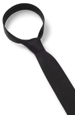 Silk tie with jacquard weave