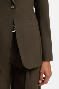 Single-breasted blazer in melange virgin wool