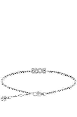 Sleek bracelet for day-to-evening wear