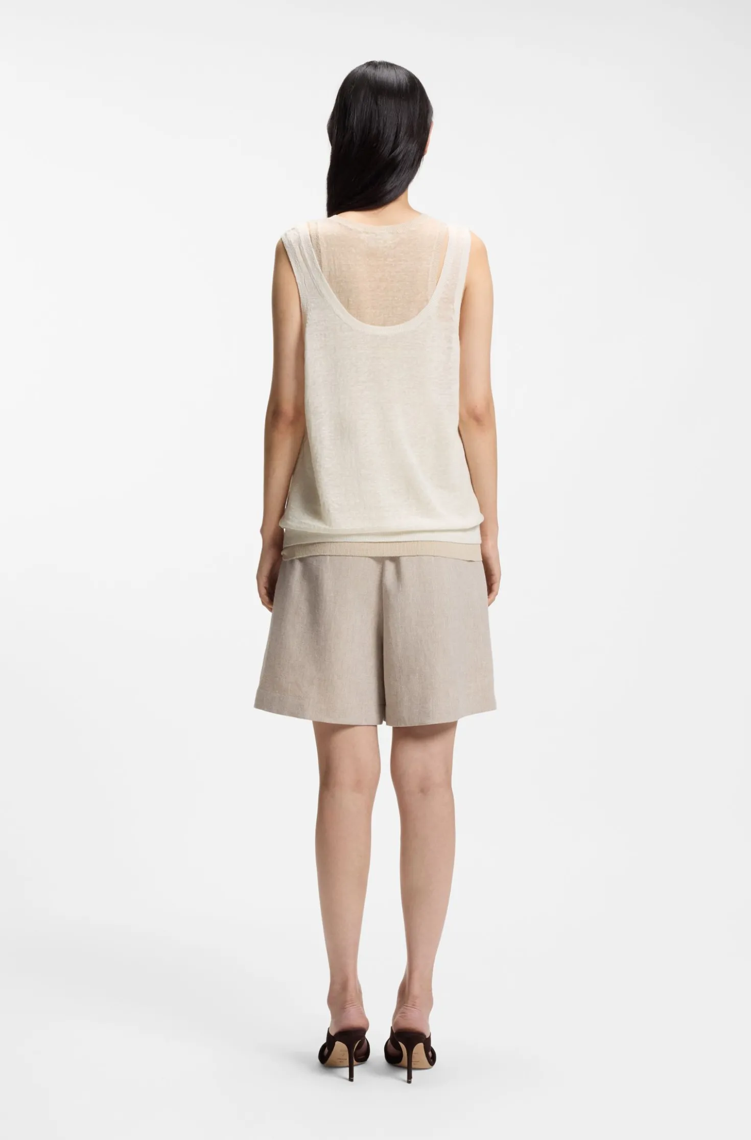 Sleeveless top in linen and cotton with layered design