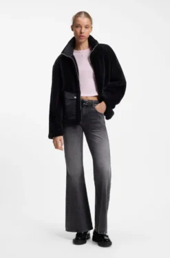 Slim-fit cropped T-shirt in stretch cotton