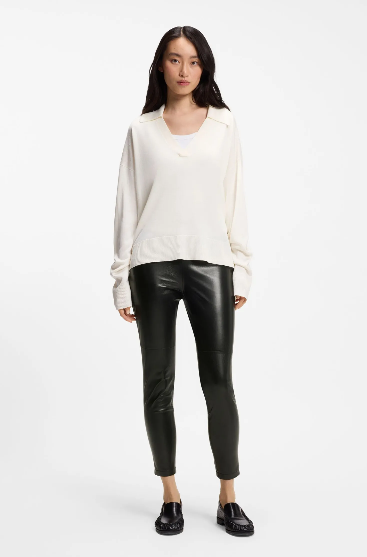 Slim-fit leggings in faux leather