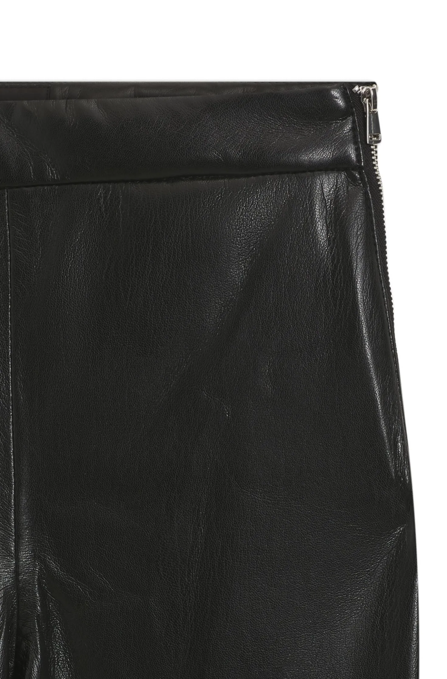 Slim-fit leggings in faux leather