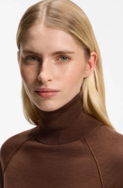 Slim-fit rollneck sweater in extra-fine merino wool