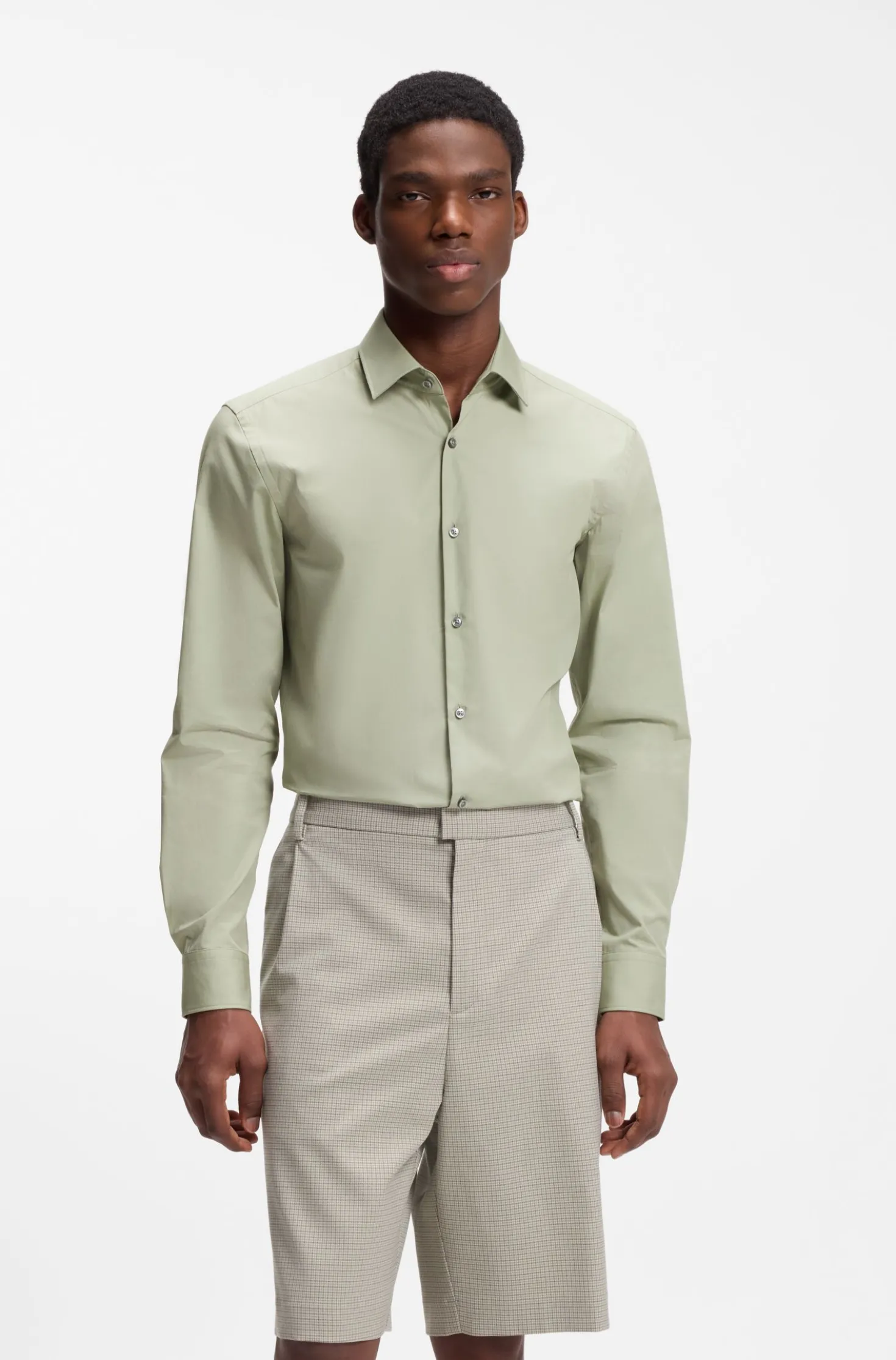 Slim-fit shirt in easy-iron cotton poplin